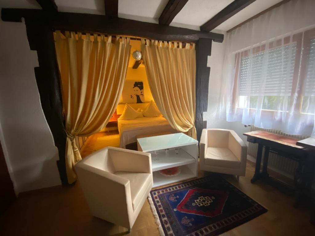 אוננג River Side Appartment מראה חיצוני תמונה